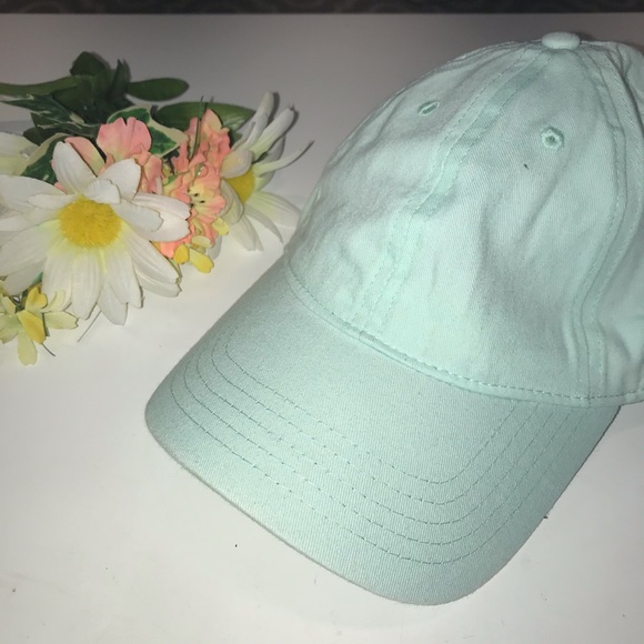 📢 BUNDLE 5 PLAIN HATS 📢 - Picture 5 of 8